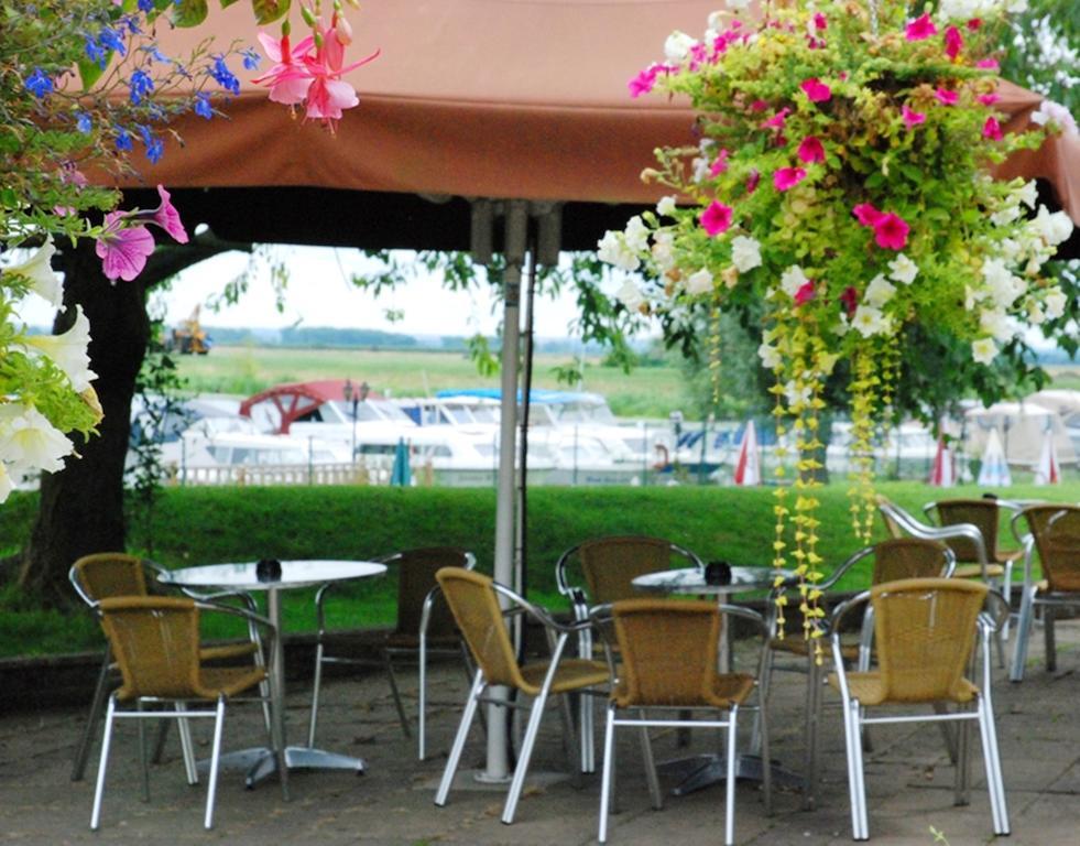The Lazy Otter Bed & Breakfast Stretham Eksteriør bilde
